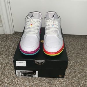 Air Jordan low grades